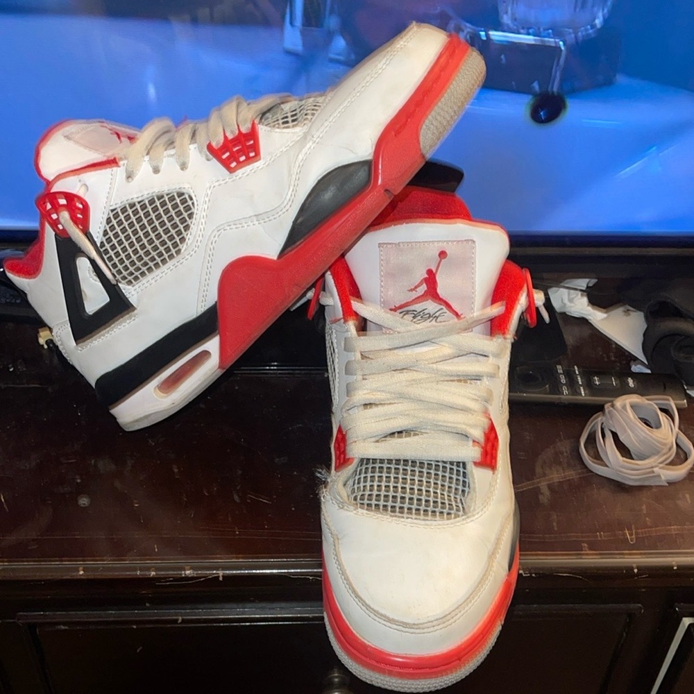 Jordan 4 Retro OG ‘Fire Red’ 2020